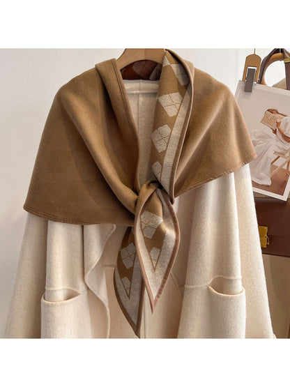 Scarvii - Diamond Pattern Contrast Border Triangle Scarf