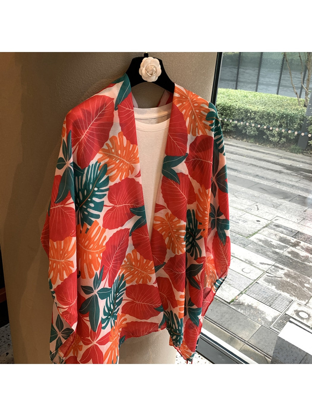 Scarvii - Tropical Leaf Print Tassel Trim Shawl Scarf