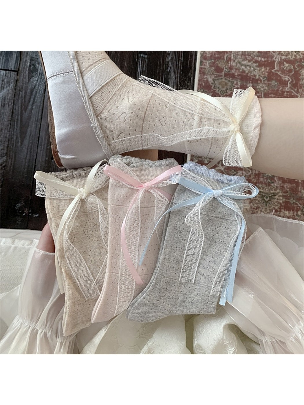 Rufia - Women's Frill Trim Bow Detail Crew Socks