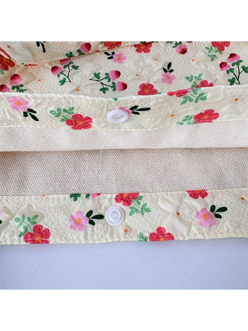 Cosbai – Quilted Floral & Bear Printed Tote Bag
