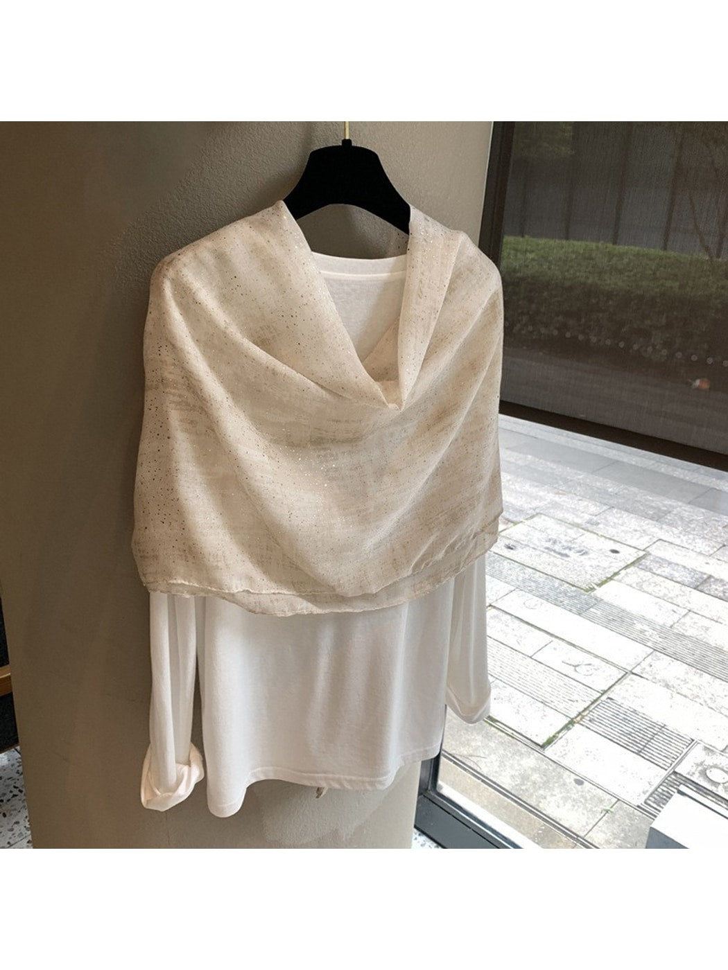 Scarvii - Minimal Gold Detail Everyday Wrap Scarf