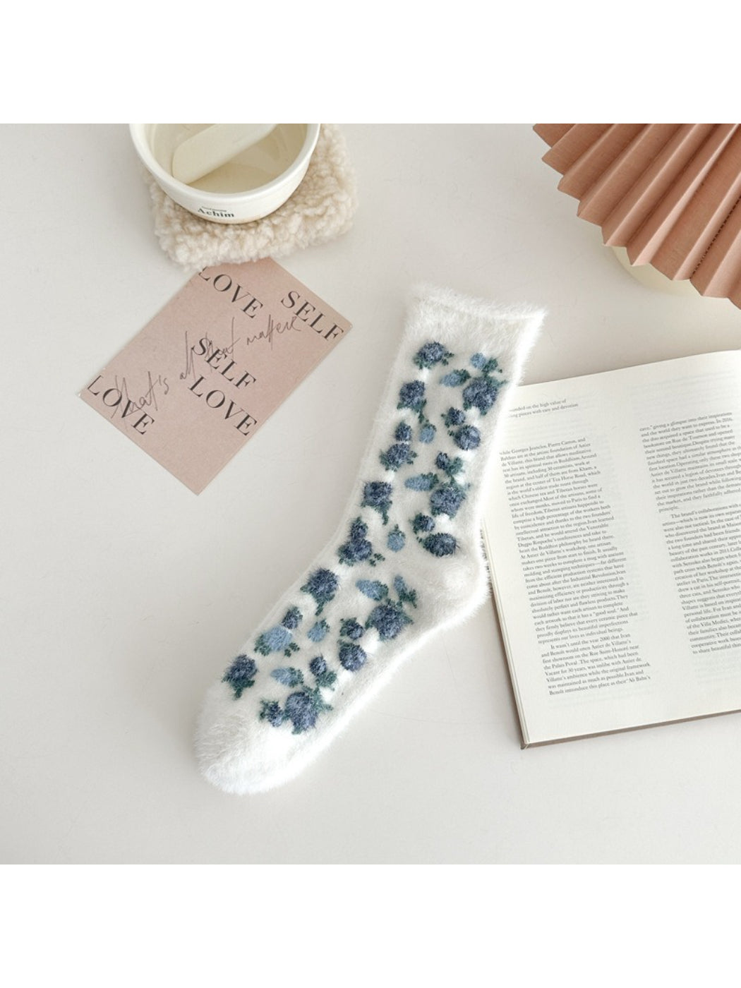 Rufia - Soft Floral Texture Crew Socks