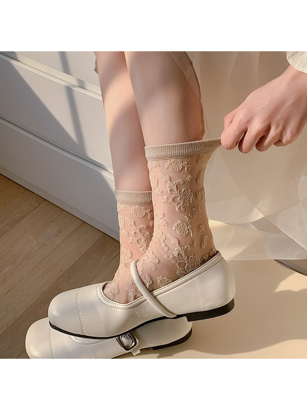 Rufia - Elegant Bloom Sheer Lace Socks