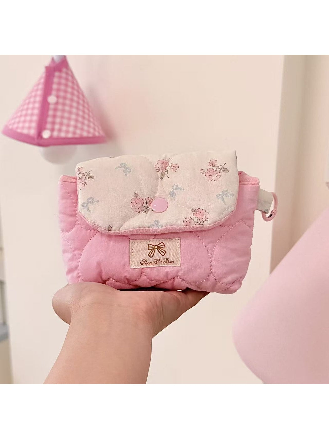 Cosbai - Floral Quilted Envelope Shape Pouch Bag
