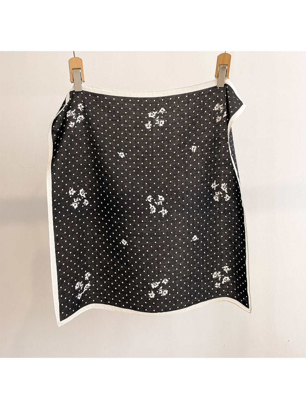 Scarvii - Minimal Polka Dot Floral Accent Square Scarf
