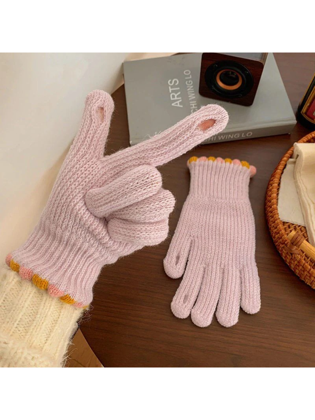 Gloving - Ribbed Knit Touchscreen Gloves