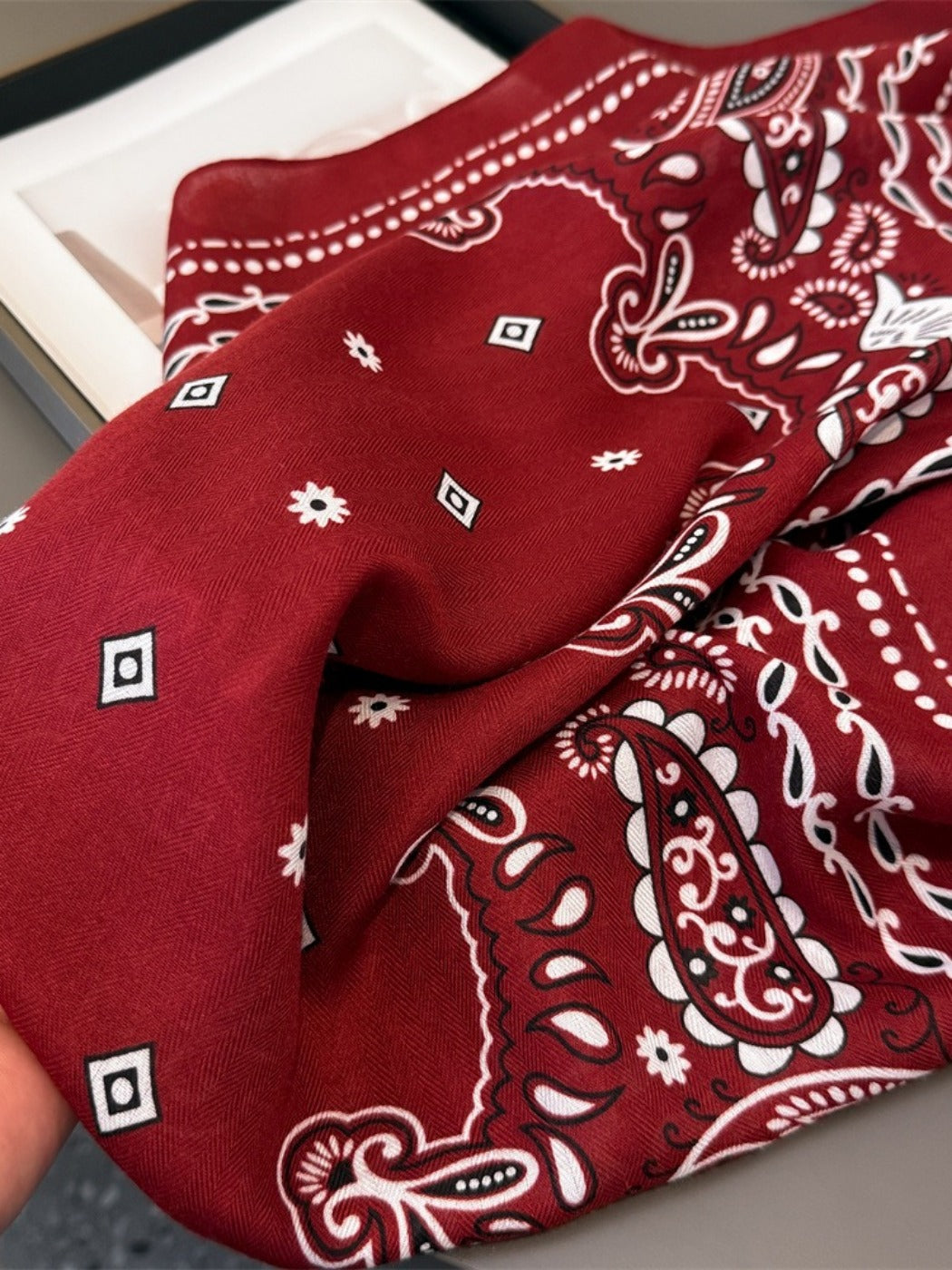 Scarvii - Vintage Paisley Patterns Square Scarf – Timeless & Elegant