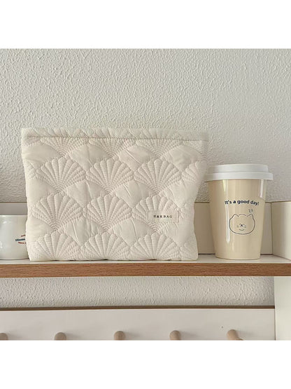 Cosbai - Scallop Quilted Cosmetic Bag