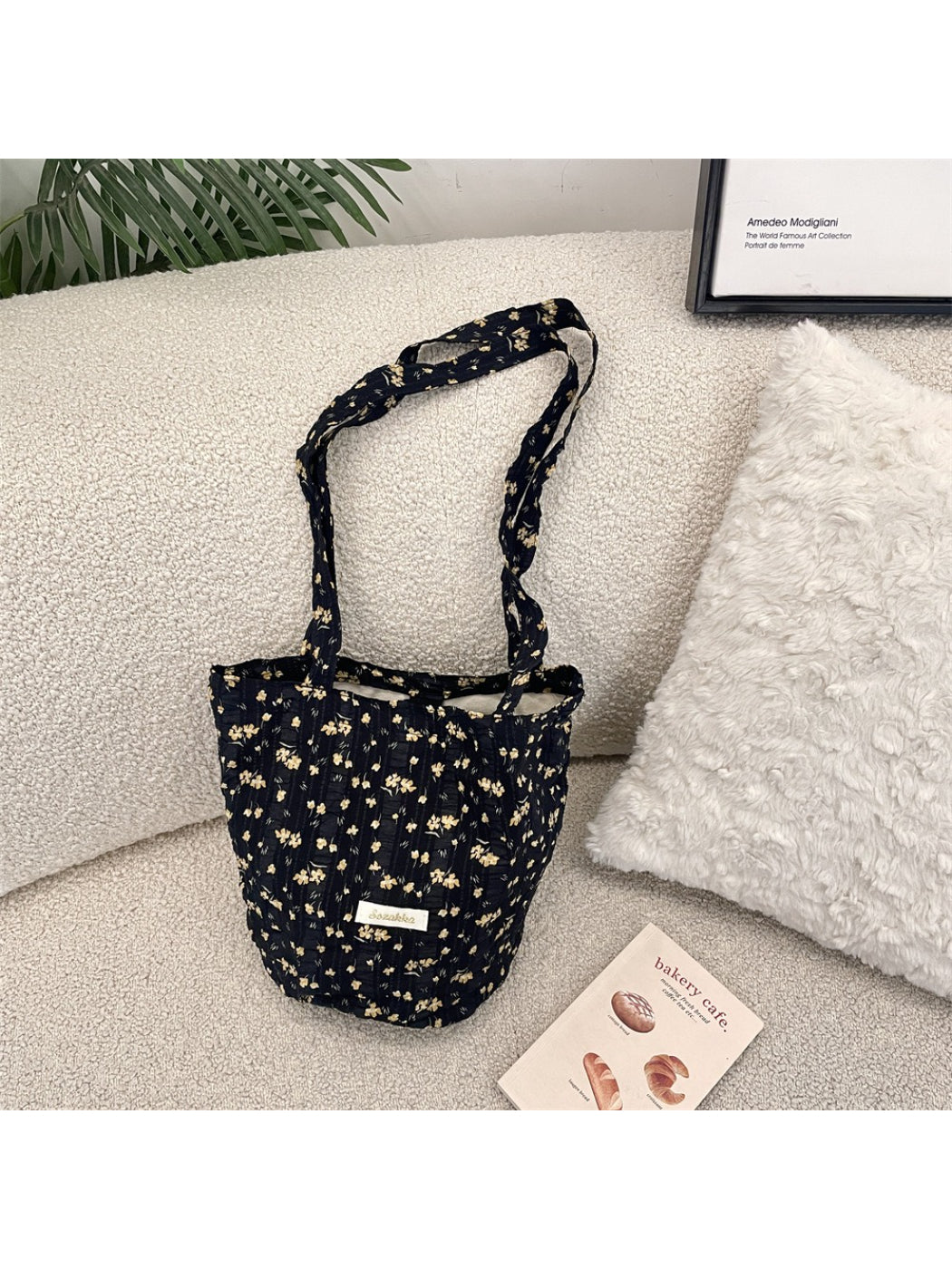 Cosbai - Vintage Floral Shoulder Tote