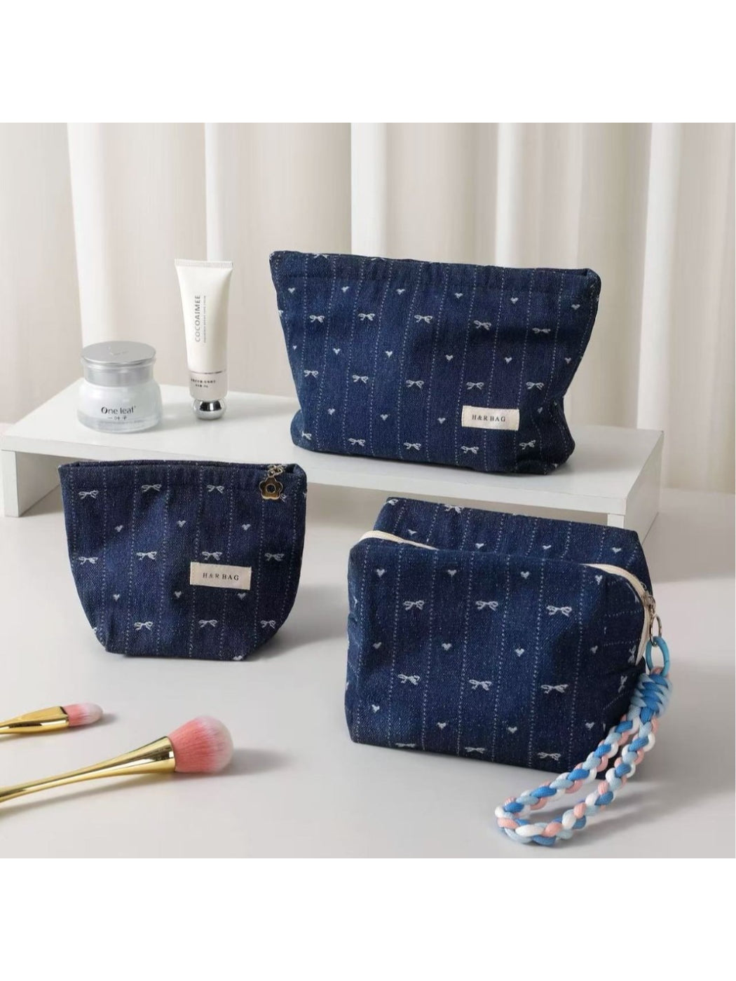 Cosbai - Sweet Bow Cosmetic Bag