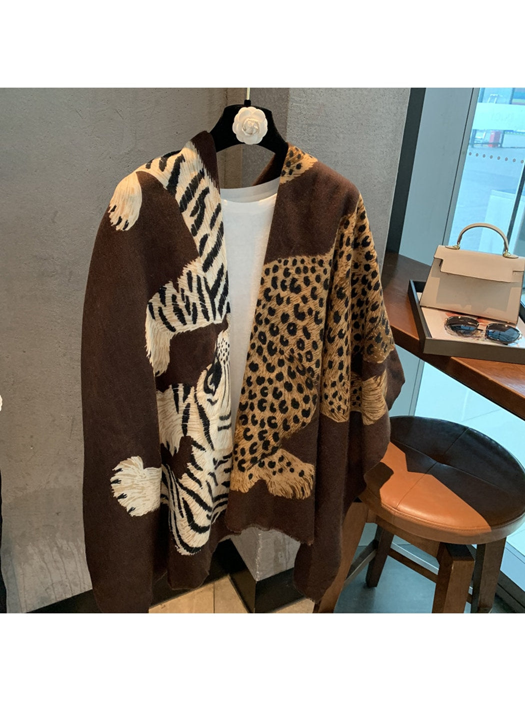 Scarvii - Leopard Pattern Fashion Wrap Scarf
