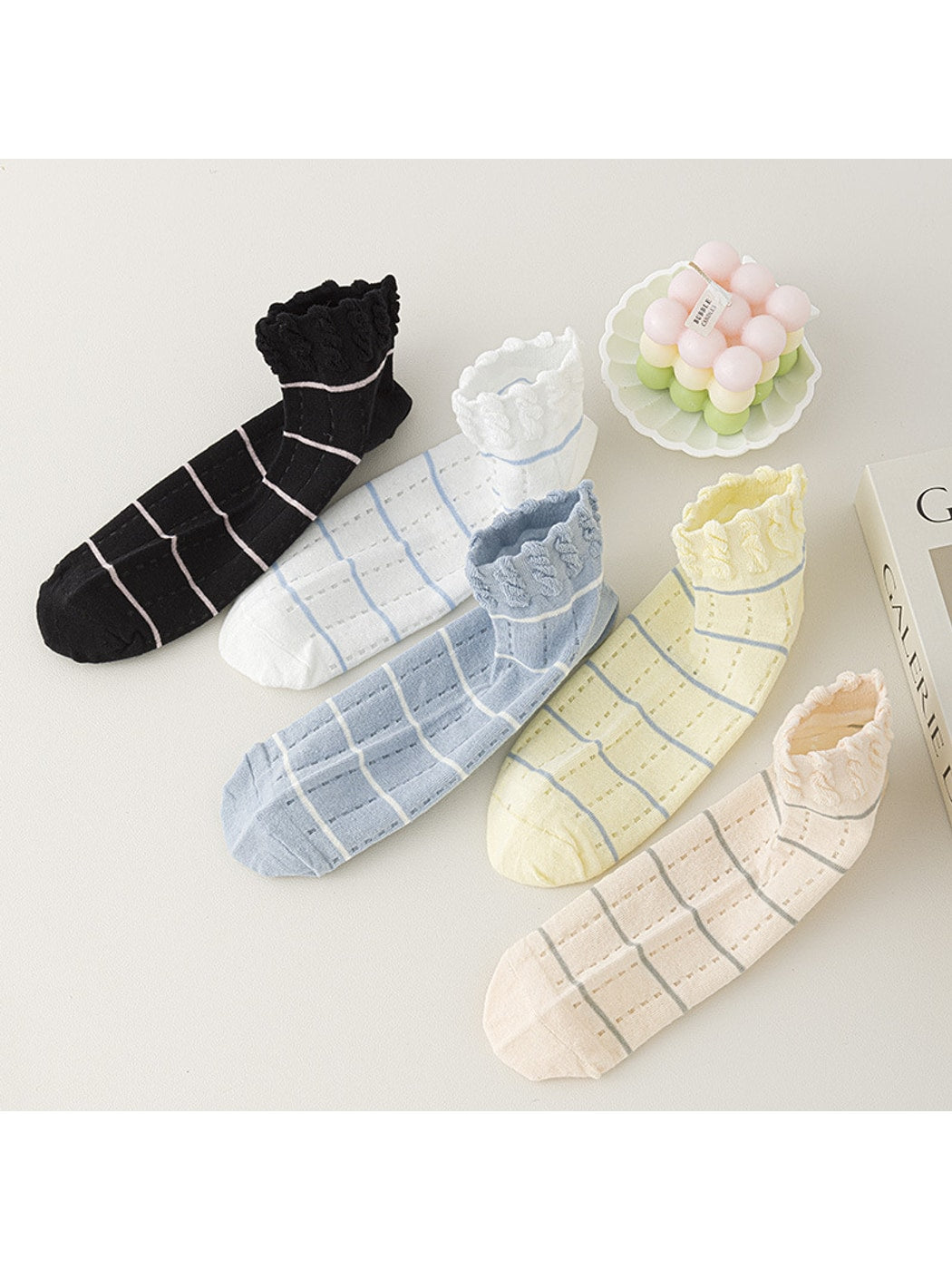 Rufia - Ruffle Cuff Striped Pattern Ankle Socks