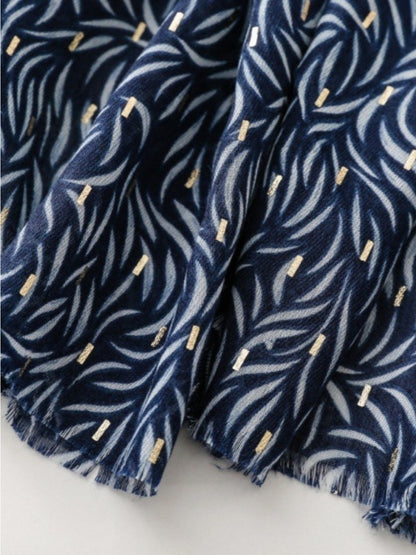 Scarvii - Minimalist Willow Leaf Print Scarf – Elegant & Versatile