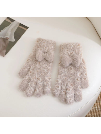 Gloving - Fuzzy Leopard Print Gloves