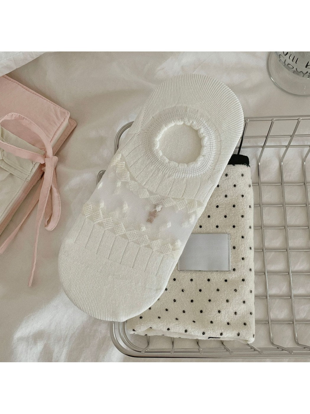 Rufia - Minimal Dotted Openwork Low Ankle Socks