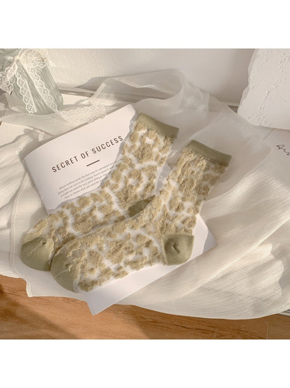Rufia - Retro Floral Embossing Sheer Crew Socks