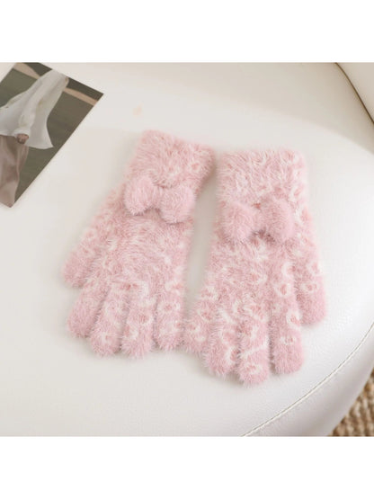 Gloving - Fuzzy Leopard Print Gloves