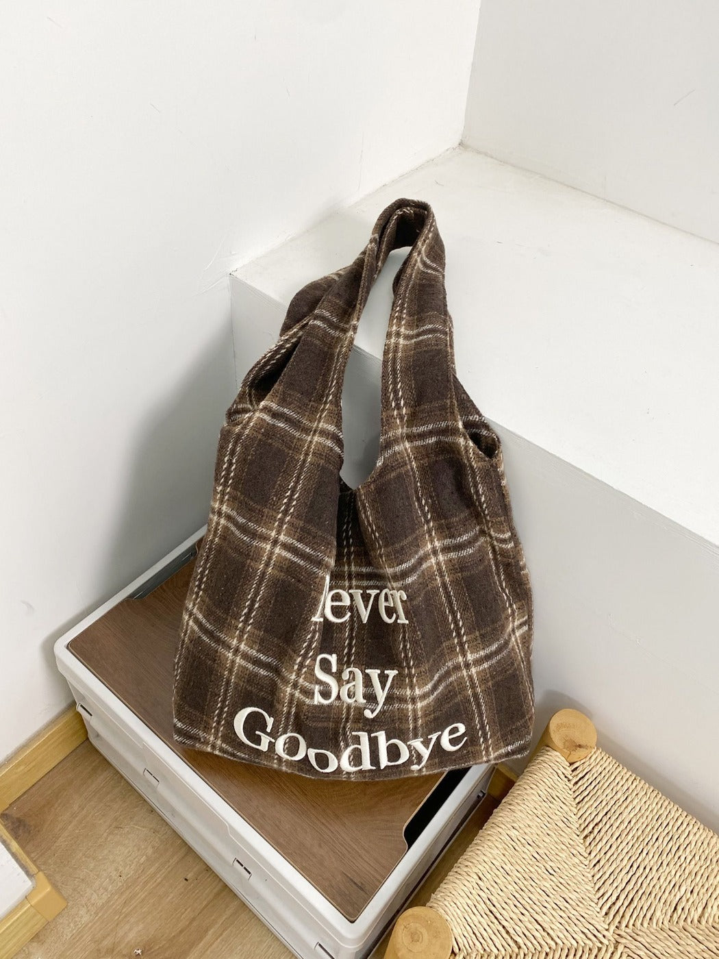 Cosbai – Plaid Embroidered Shoulder Tote