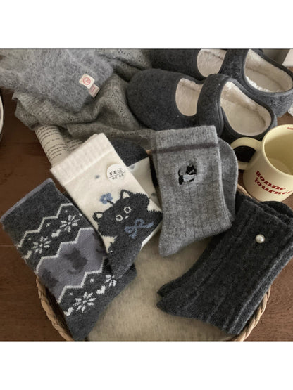 Rufia - Winter Kitty Pattern Crew Socks