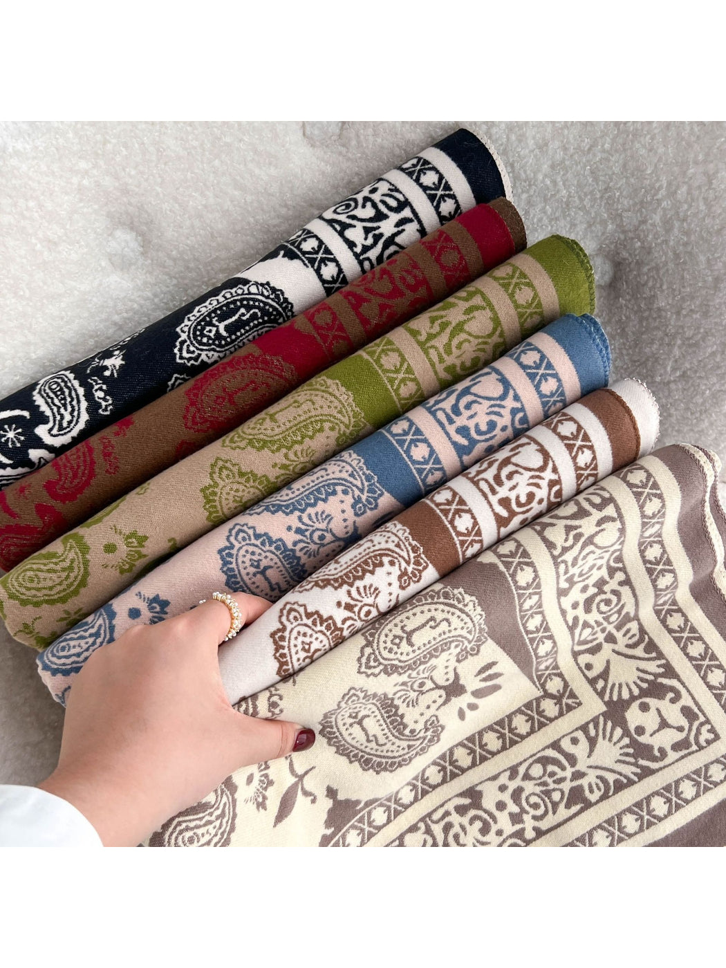 Scarvii - Boho Paisley Border Knit Scarf