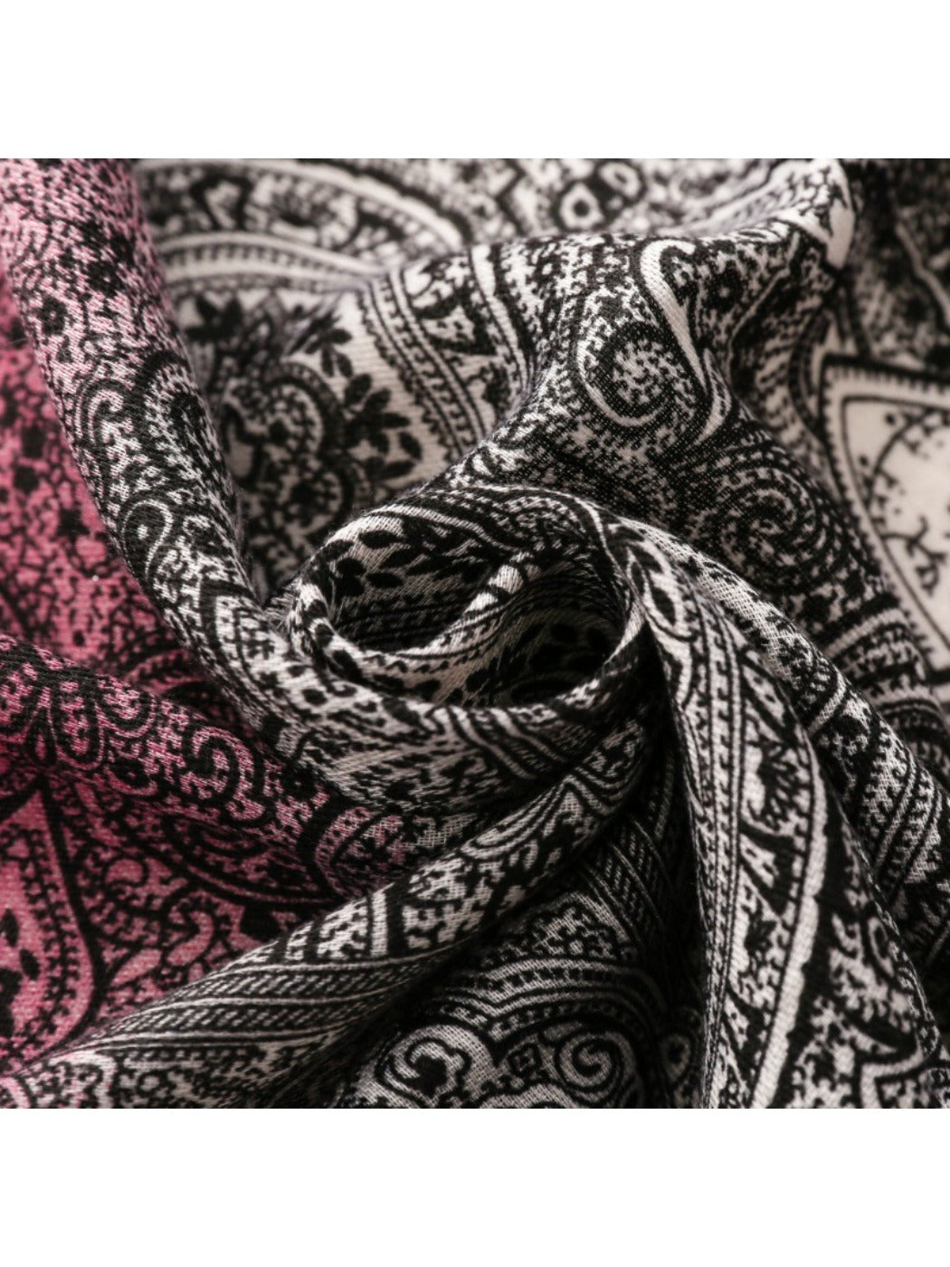 Scarvii - Paisley Gradient Winter Scarf