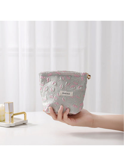 Cosbai - Fresh Embossed Floral Daily Handheld Bag