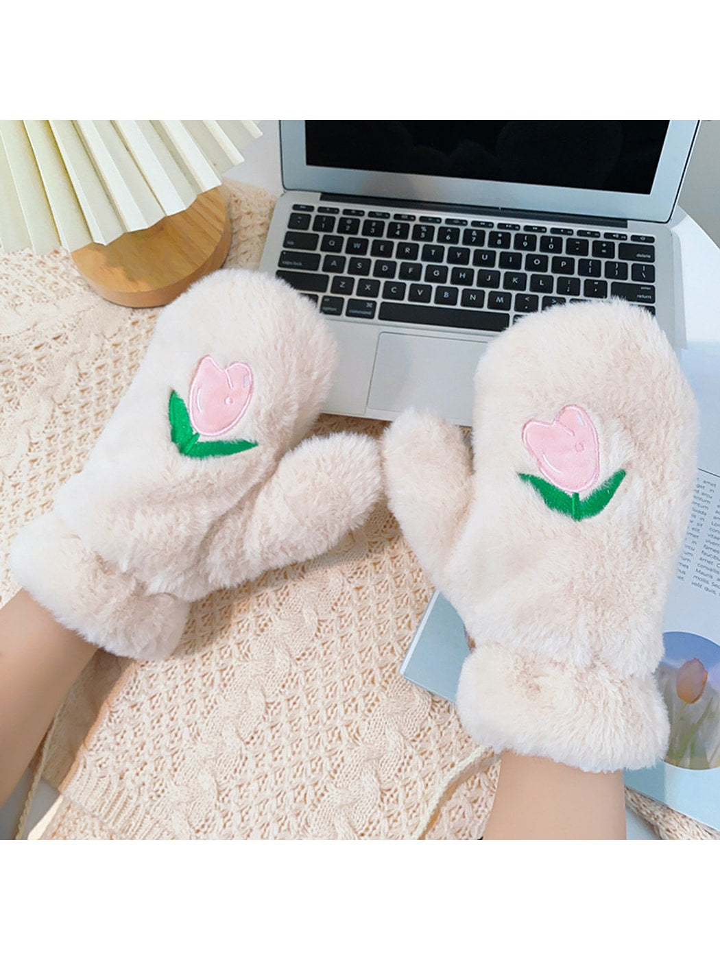 Gloving - Tulip Accent Plush Winter Mittens