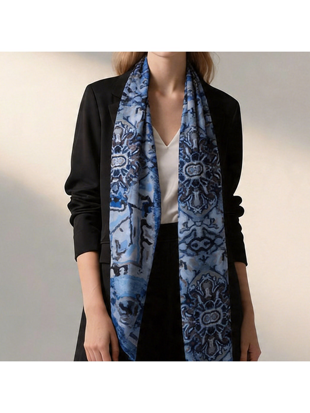 Scarvii - Fashion Watercolor Abstract Motif Scarf