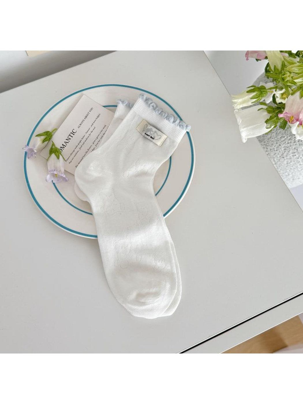 Rufia - Cute Bear Motif Ruffle Crew Socks