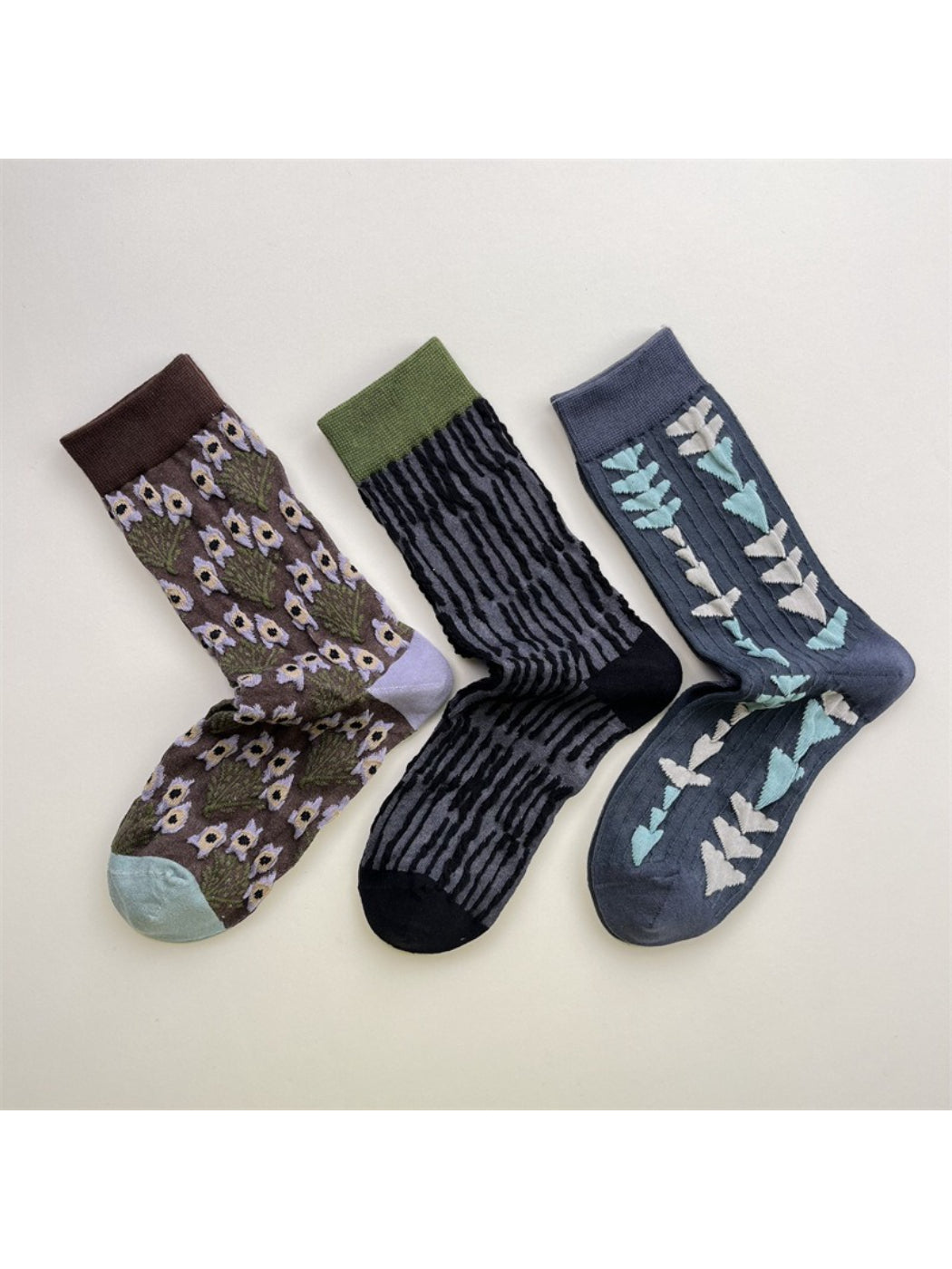 Rufia - Retro Unisex Mid-Calf Socks - Unique & Stylish