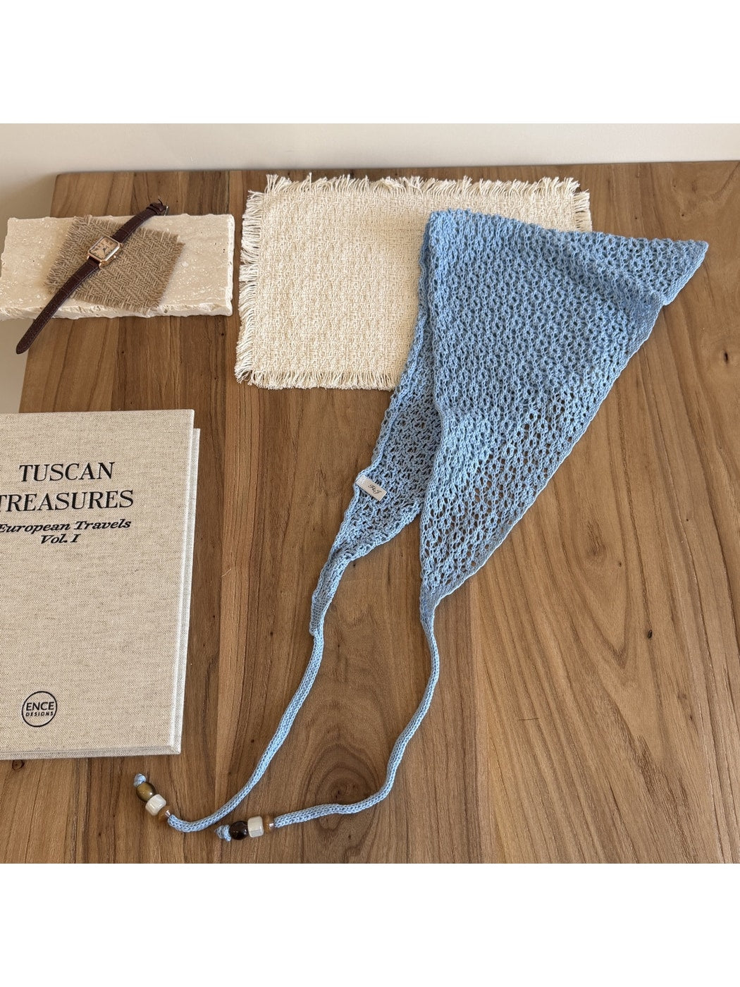 Scarvii - Retro Openwork Minimalist StyleTriangle Scarf