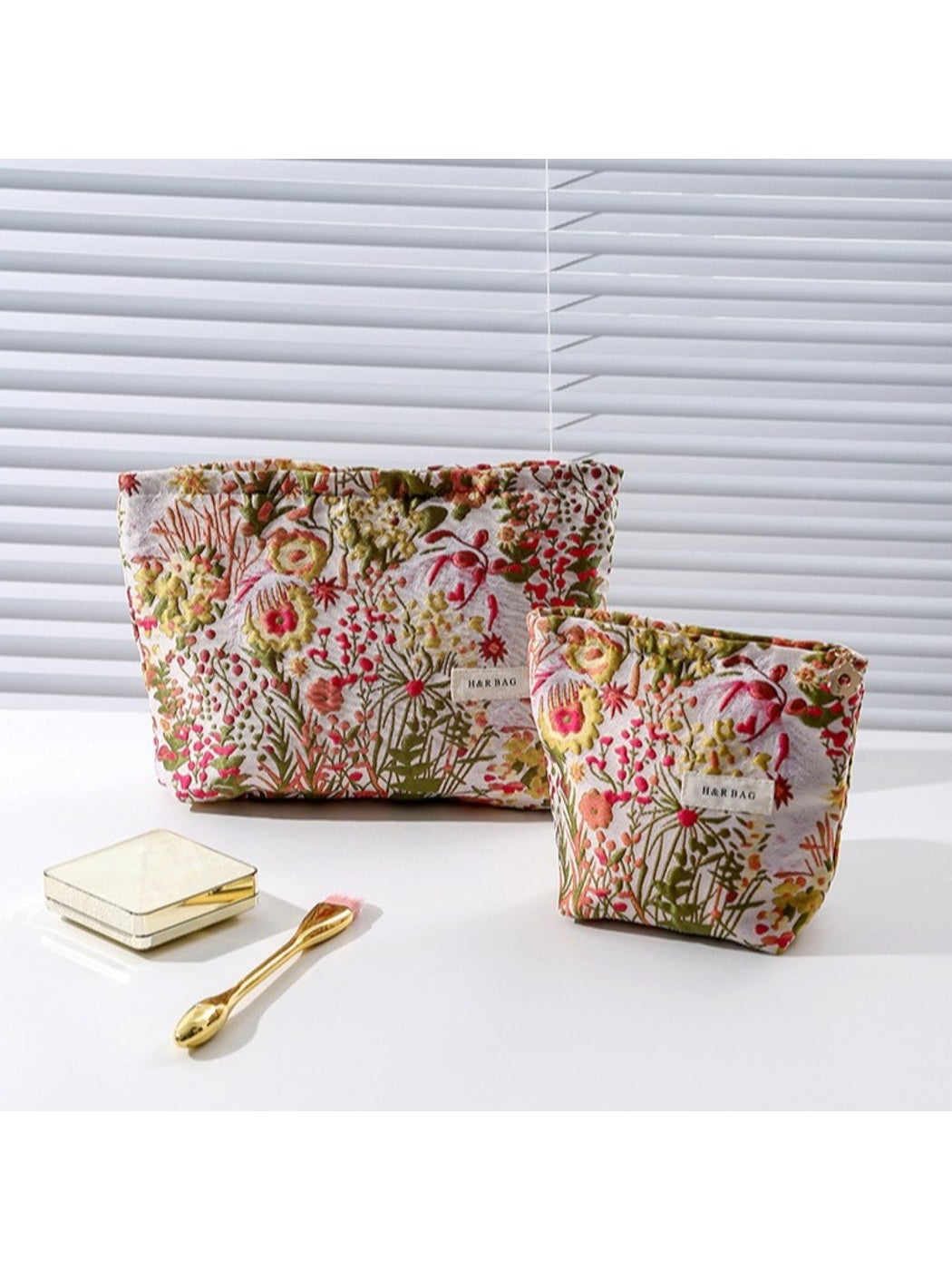 Cosbai - Fresh Floral Makeup Storage Cosmetic Pouch