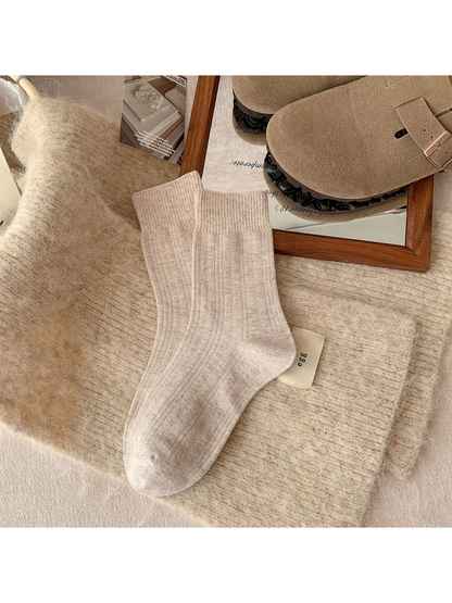 Rufia - Solid Color Ribbed Crew Socks