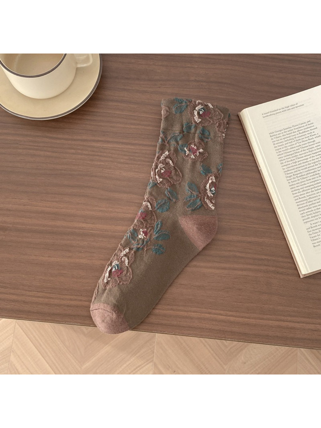 Rufia - Vintage Bloom Embroidered Crew Socks