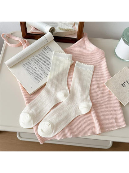 Rufia - White Embossing Scalloped Edge Crew Socks