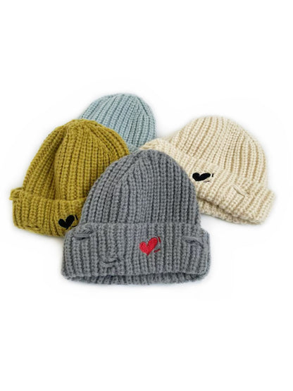 Haila - Vintage Knitted Beanie with Heart Embroidered