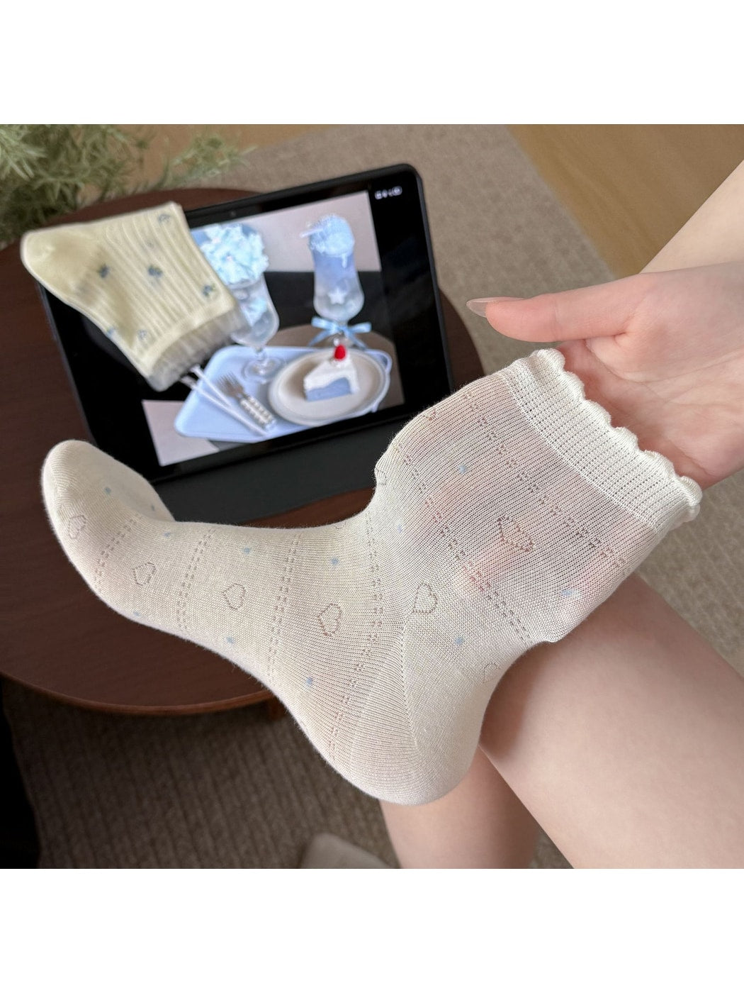 Rufia - Floral Heart Pattern Ballet Style Crew Socks