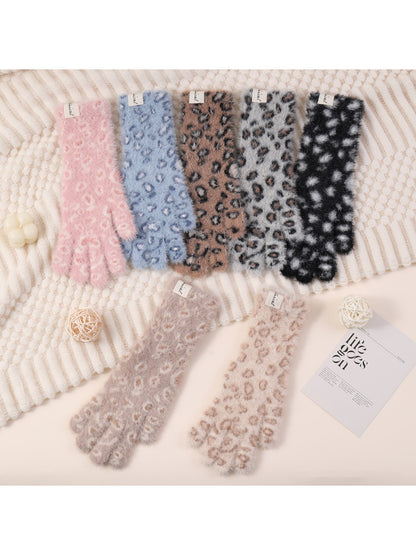 Gloving - Plush Leopard Touchscreen Gloves