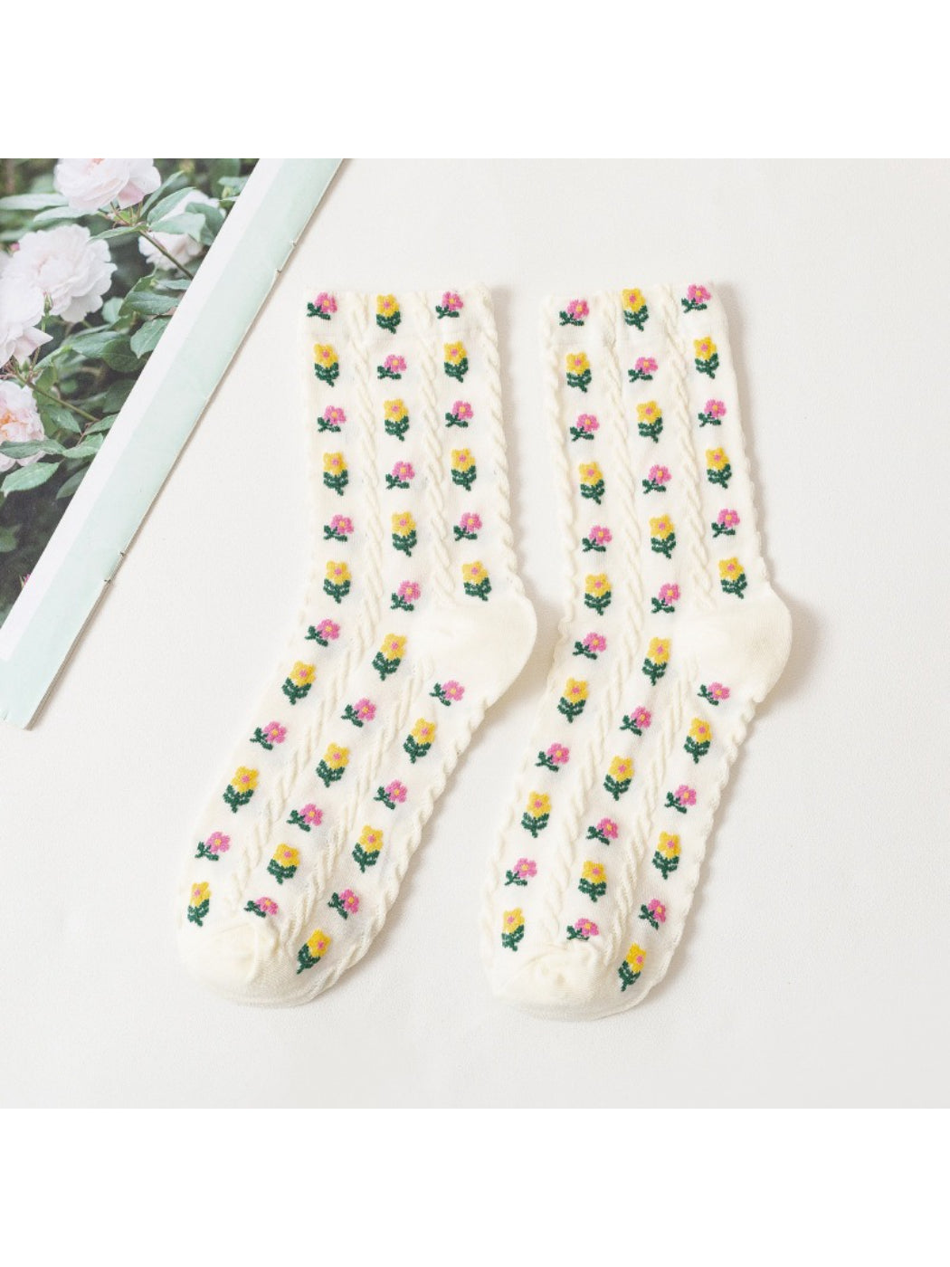 Rufia - Vintage Floral Knit Crew Socks product image 4
