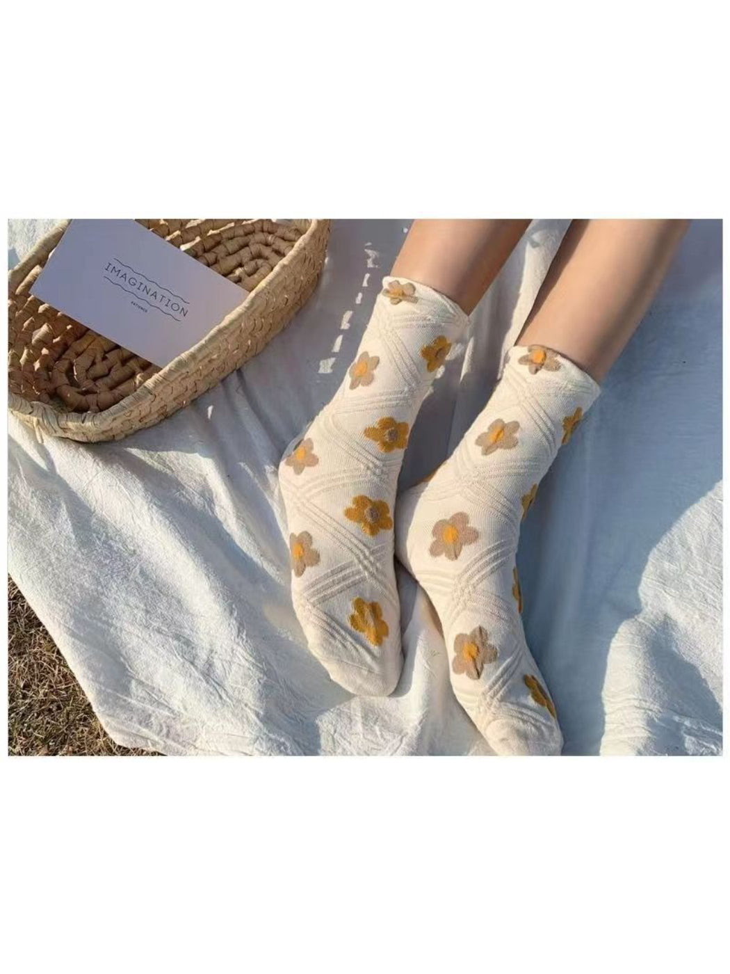 Rufia - Vintage Flower Grid Crew Socks product image 5