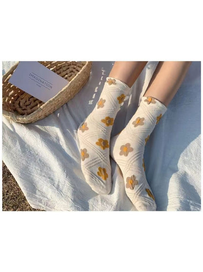 Rufia - Vintage Flower Grid Crew Socks product image 5