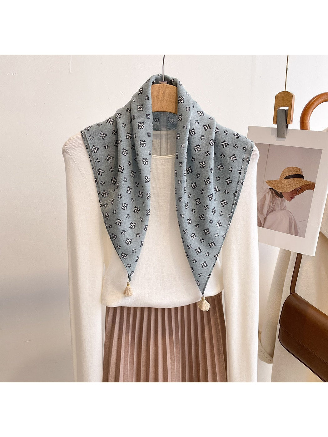 Scarvii - Tassel Corner Geometric Pattern Square Scarf