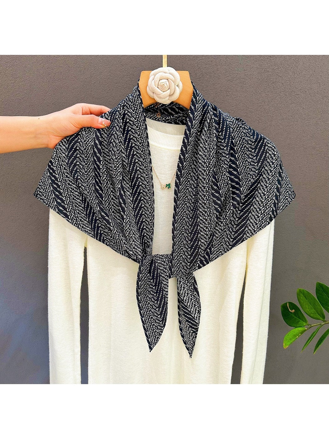 Scarvii - Classic Chevron Fashion Triangle Bandana