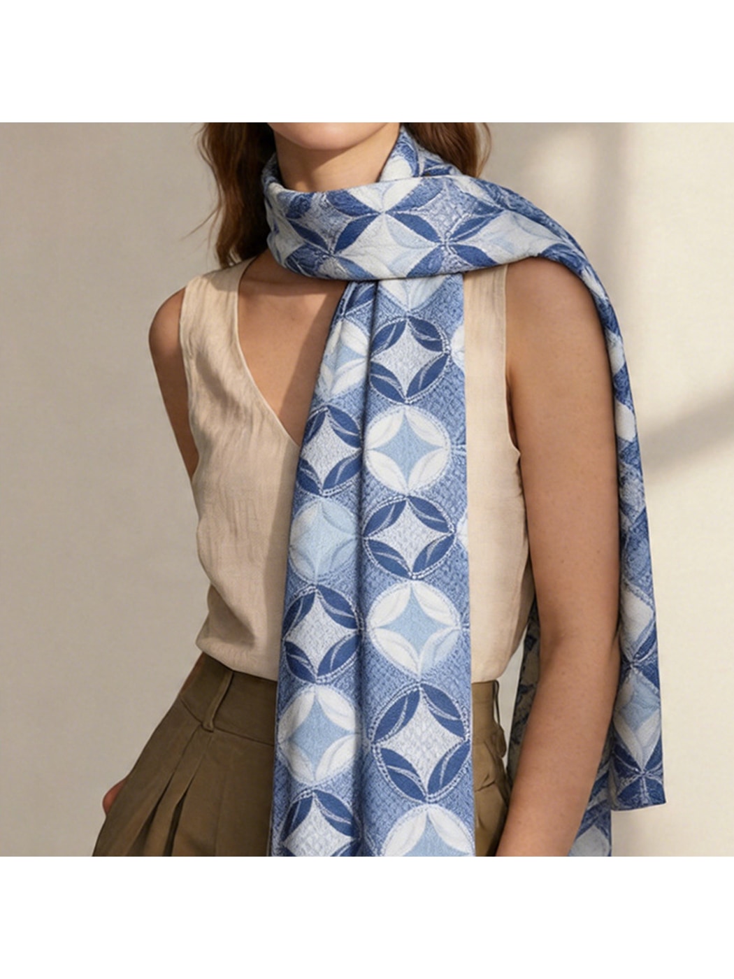 Scarvii - Four-leaf Geometric Print Long Scarf