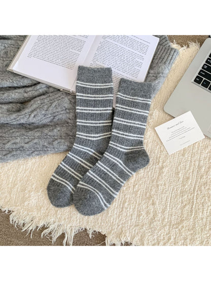 Rufia – Cozy Ribbed Crew Socks