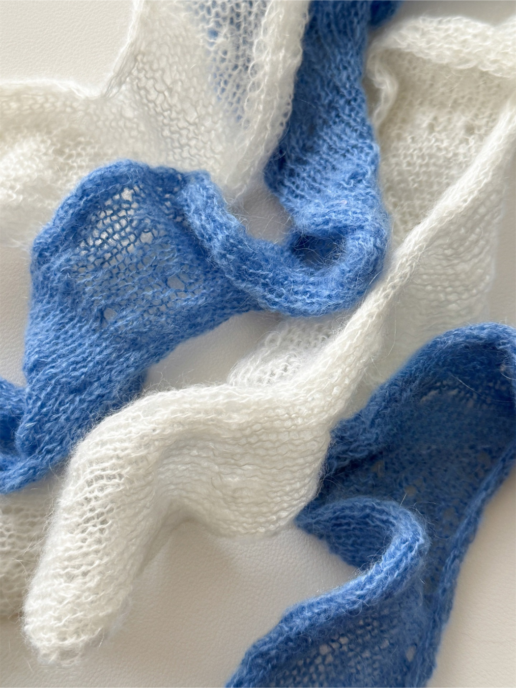 Scarvii - Solid Color Ruffle Skinny Scarf