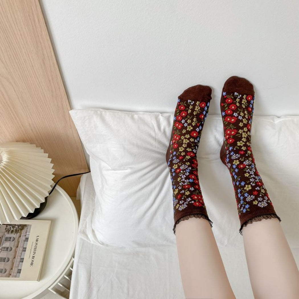 Rufia - Floral Lace Mid-calf Socks - Delicate & Vintage