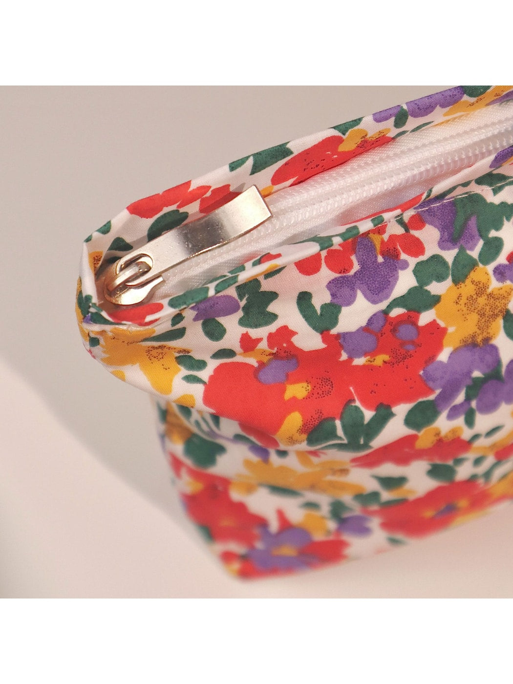 Cosbai - Flower Print Makeup Storage Pouch