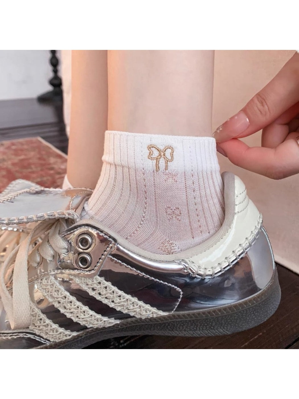 Rufia - Muted Ribbed Bow Pattern Ankle Socks