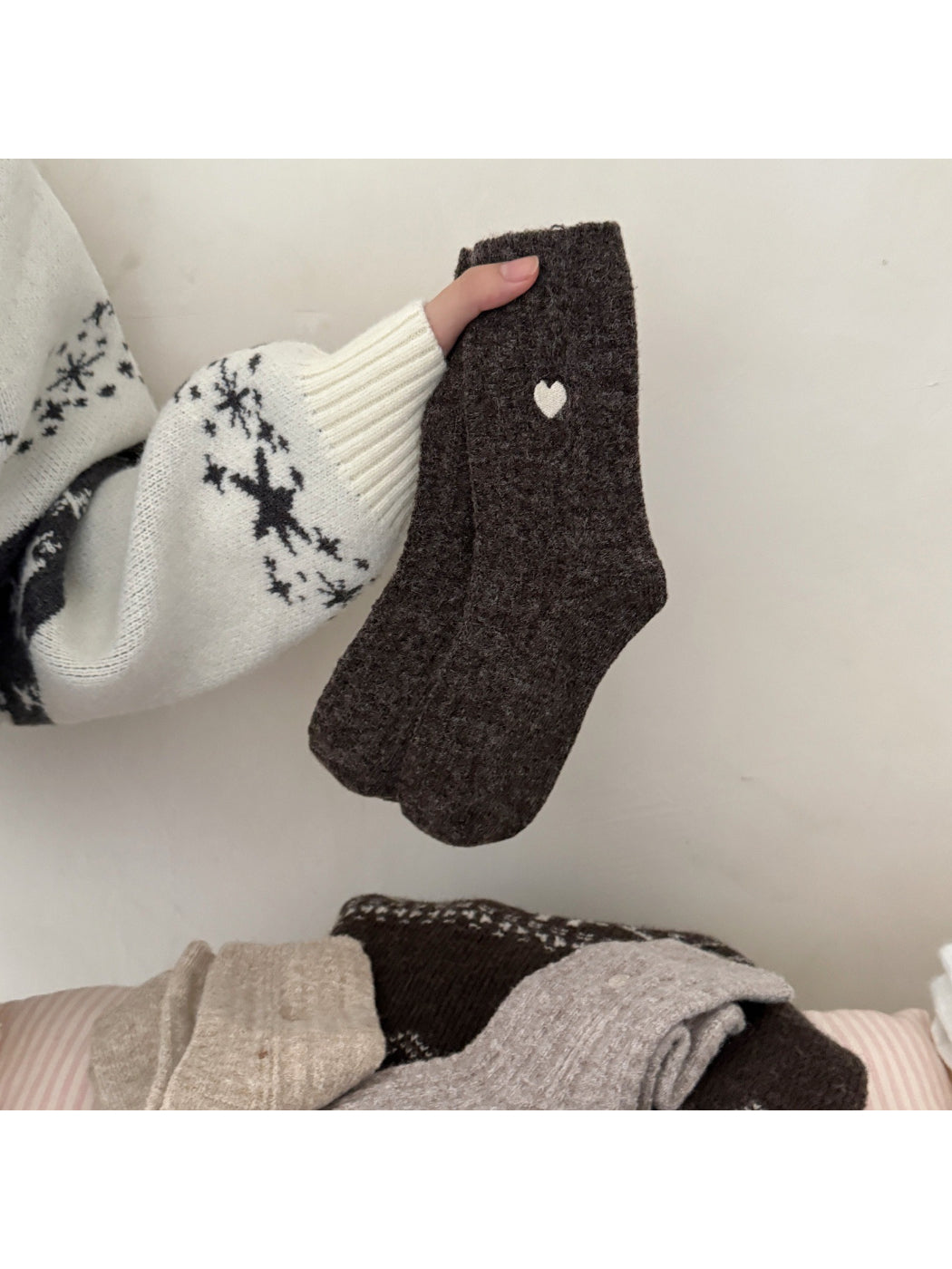 Rufia – Heart Detail Ribbed Crew Socks
